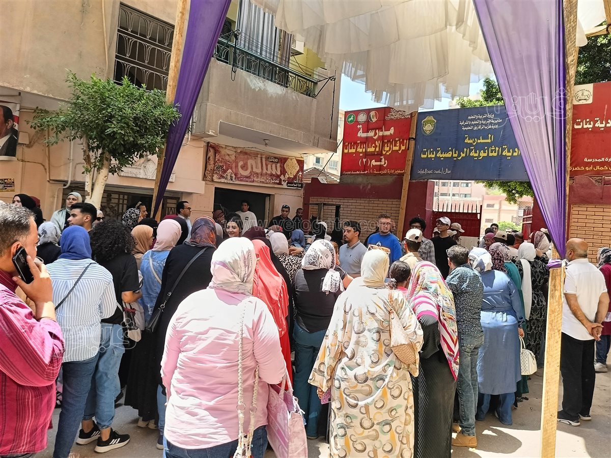 طلاب ثانوية الشرقية: امتحان اللغة الأجنبية الأولى سهل باستثناء سؤال واحد والوقت لم يكن كافيًا،فيتو
