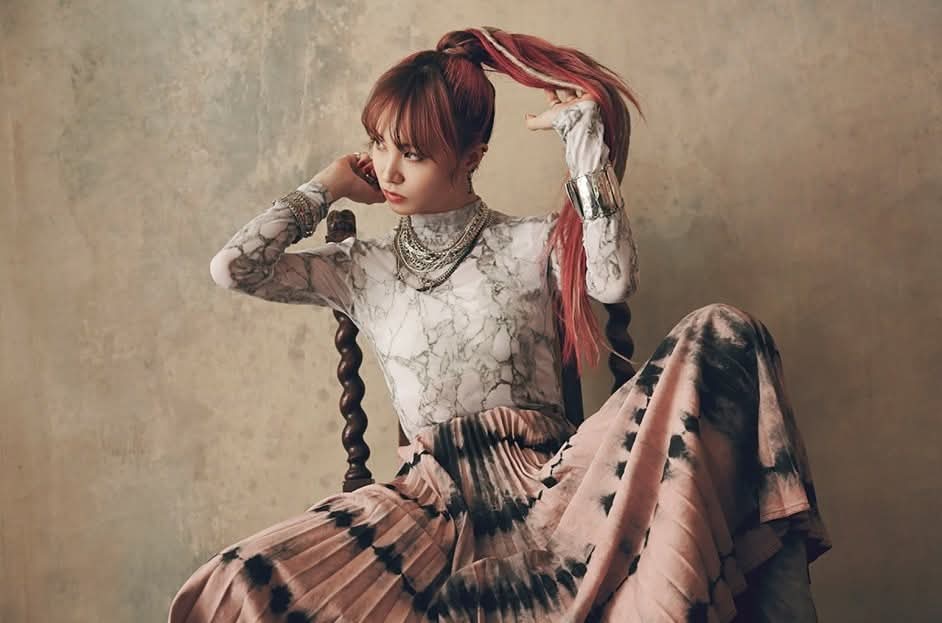 المغنية اليابانية ليزا، فيتو