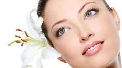 قناع الأعشاب لتنقية البشرة