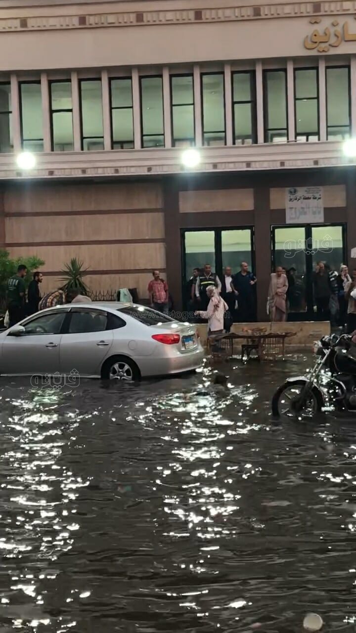 أمطارالشرقية تكشف ضعف شبكات التصريف..وتغرق الشوارع قرب ديوان المحافظة،فيتو