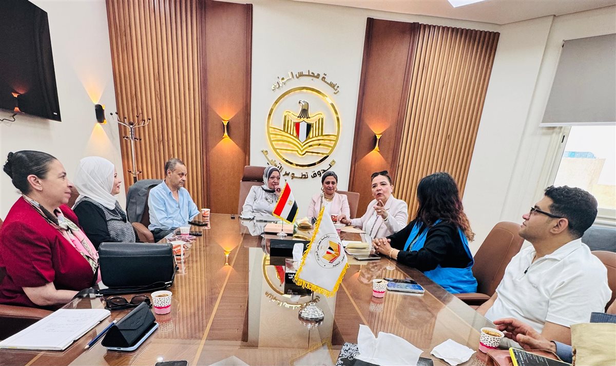 وفد أكاديمية الفنون مع امين صندوق تطوير التعليم