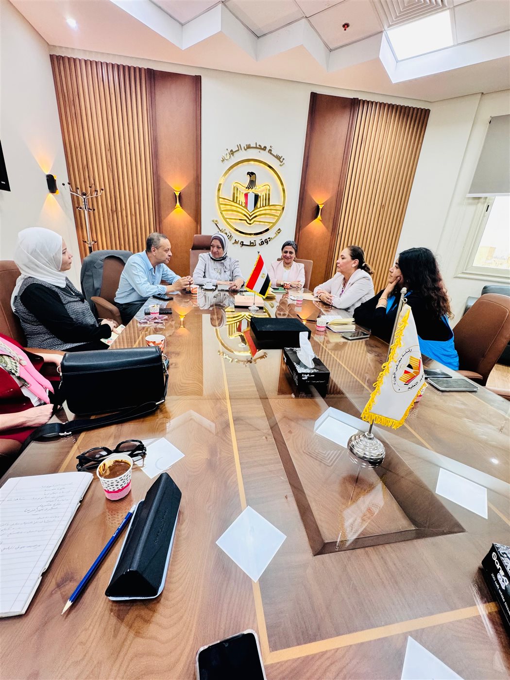 وفد أكاديمية الفنون مع امين صندوق تطوير التعليم