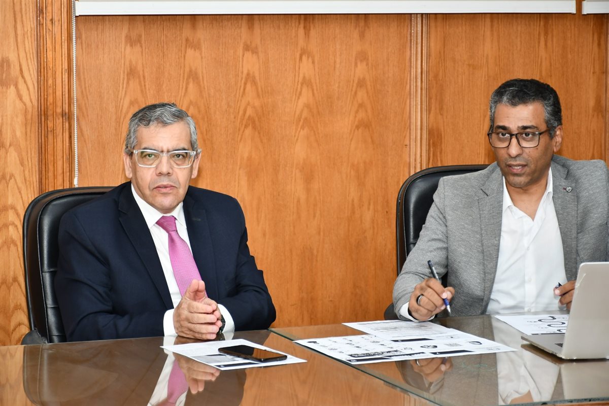 جانب من الاجتماع، فيتو