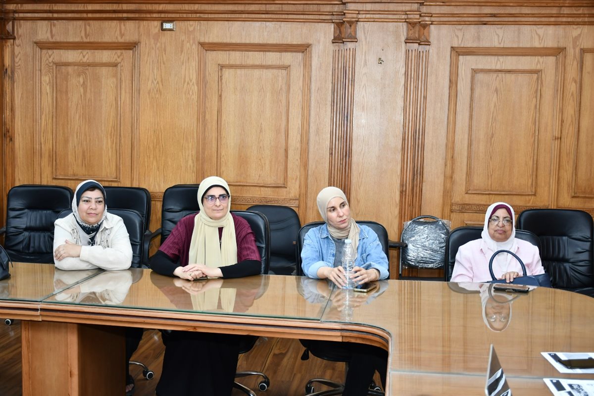 جانب من الاجتماع، فيتو