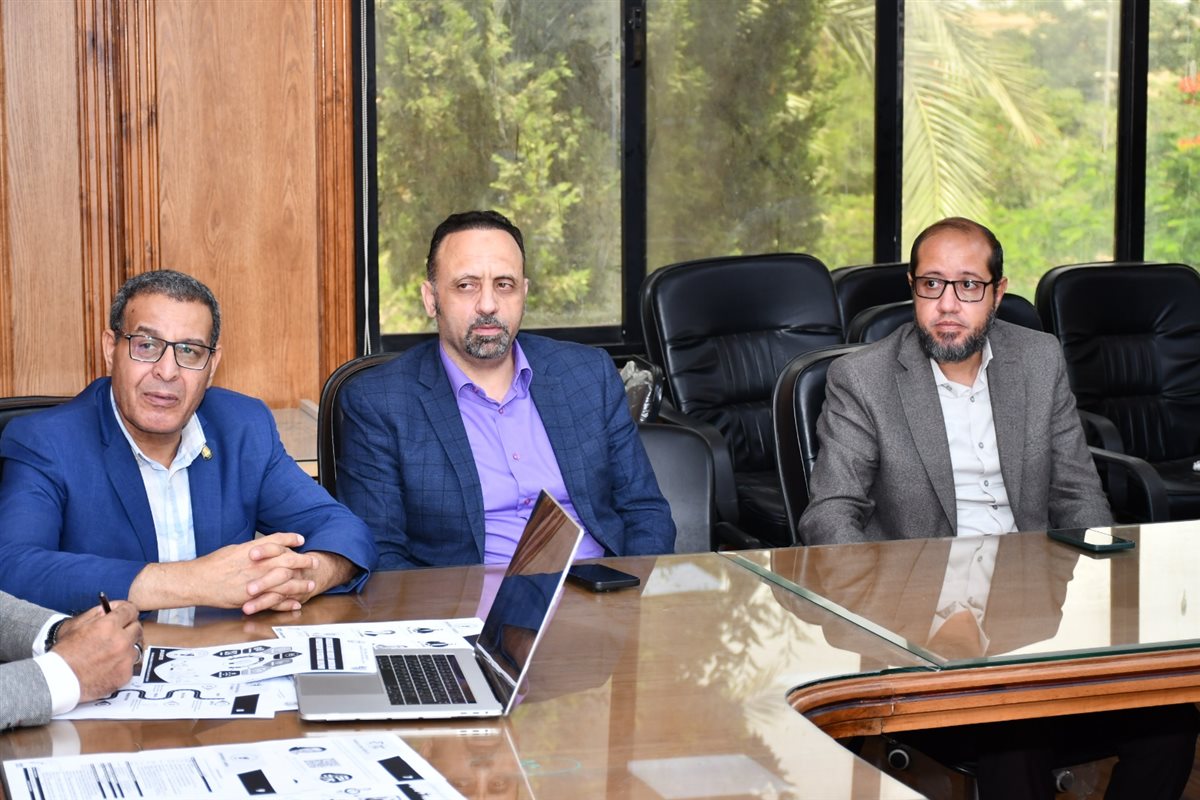 جانب من الاجتماع، فيتو