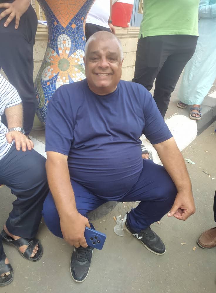 جانب من تدوين الاستمارات، فيتو