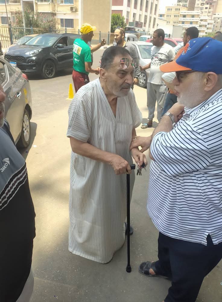 جانب من تدوين الاستمارات، فيتو