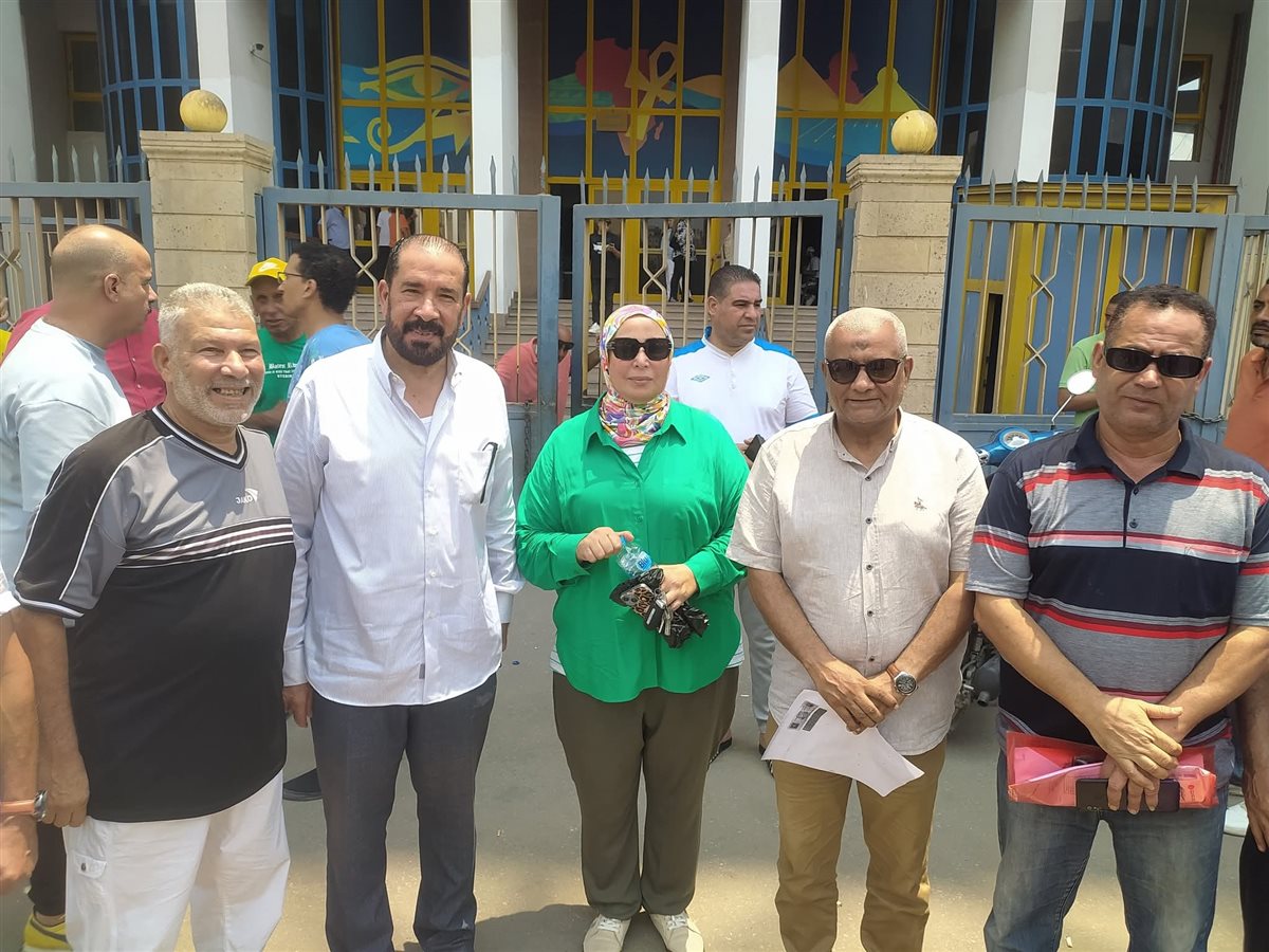 جانب من تدوين الاستمارات، فيتو