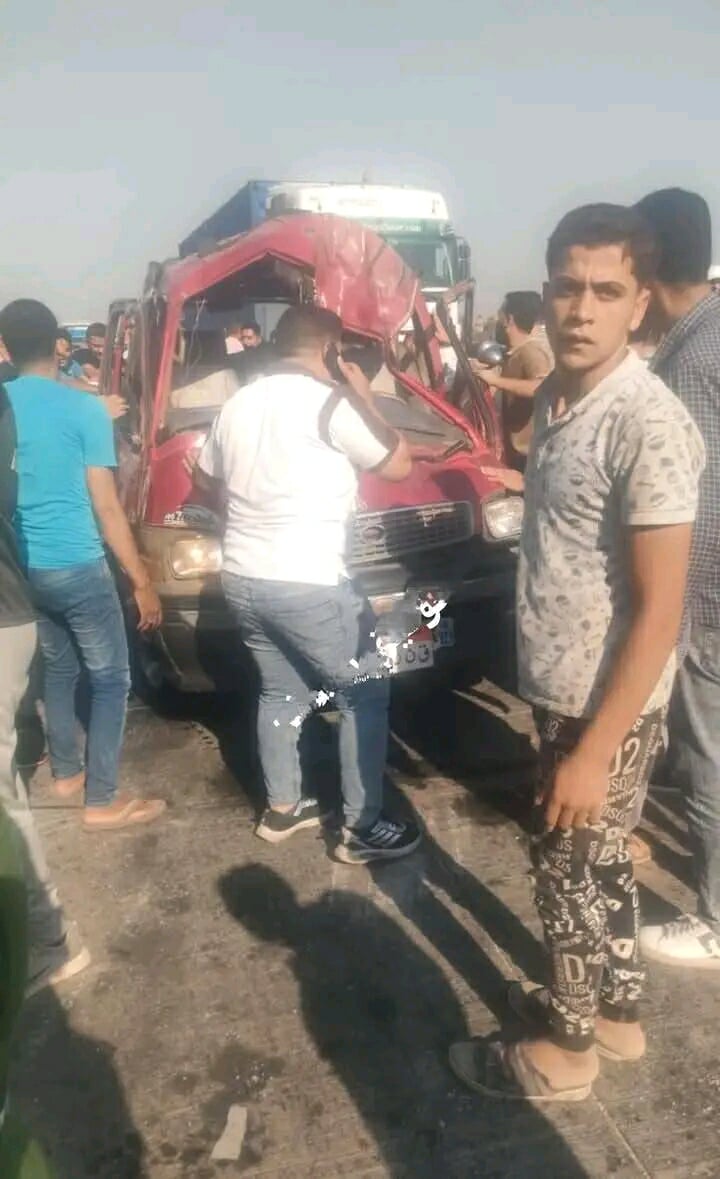 نزيف الأسفلت مستمر، اصابة 9 ركاب في حادث تصادم مروع بين ميكروباص وسيارة نقل على الطريق الإقليمي،فيتو