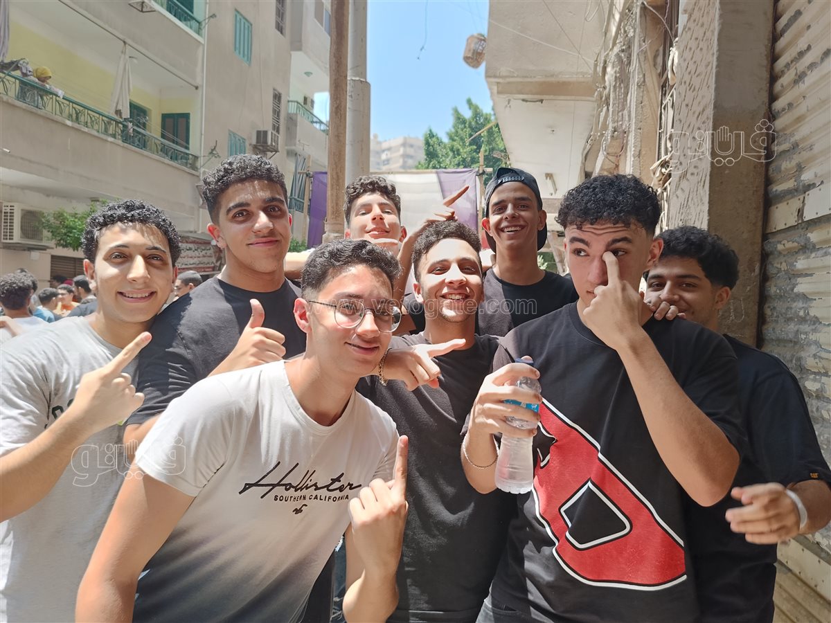 فرحة طلاب ثانوية الشرقية بالامتحانات،فيتو