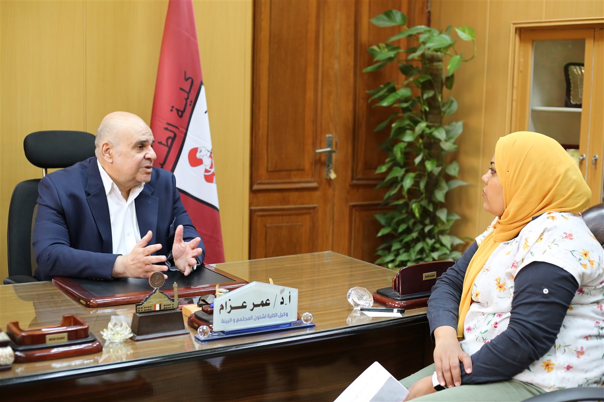 د. عمر عزام مع محر فيتو