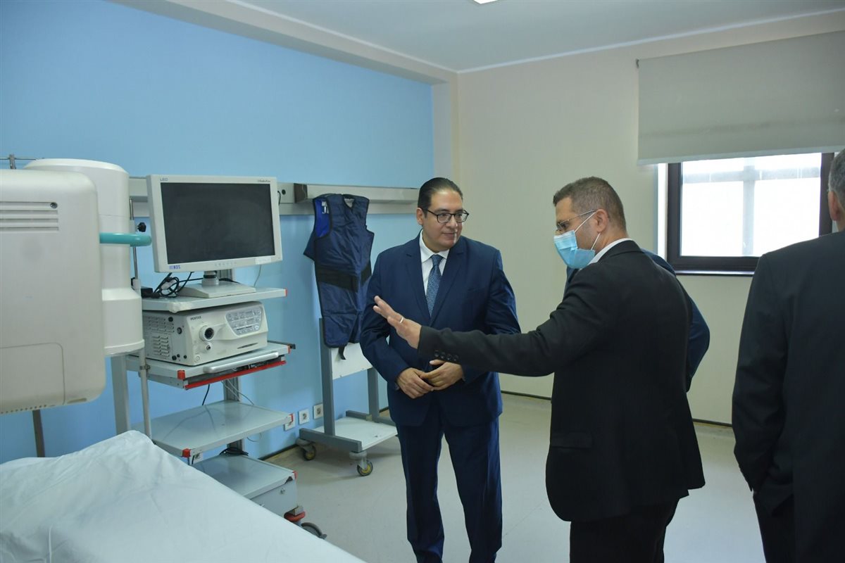 جولة رئيس جامعة القاهرة بمستشفى الفرنساوي