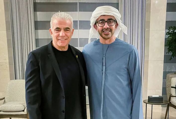 لبيد مع وزير خارجية الإمارات، فيتو