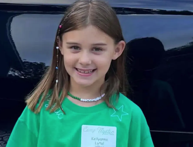 كيليان ليتال مفقودة في فيضانات معسكر ميستيك، فيتو