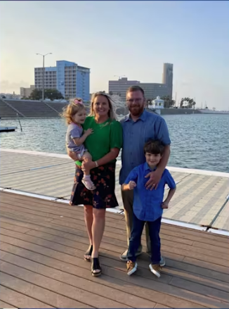 عائلة مفقودة في الكارثة، فيتو