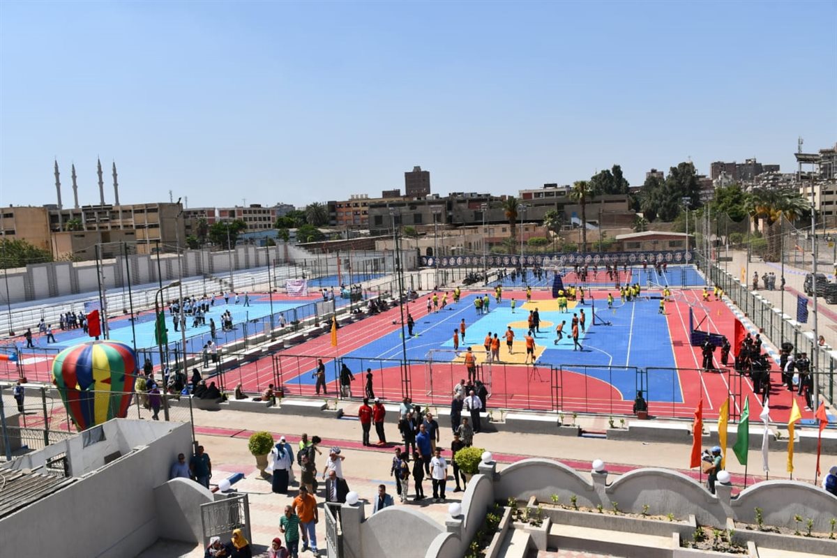 وزير الرياضة ومحافظ القاهرة يفتتحان أعمال تطوير مركز التنمية الشبابية بالساحل