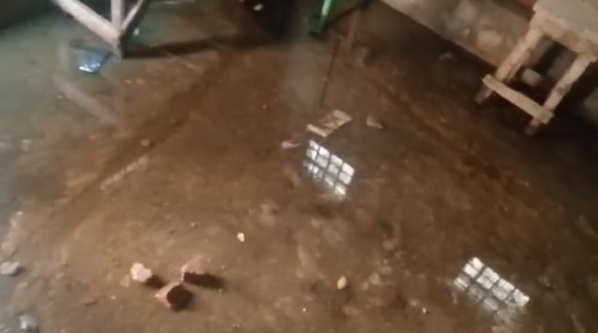 مياه الصرف تغرق قرية القلعة بالبحيرة، فيتو