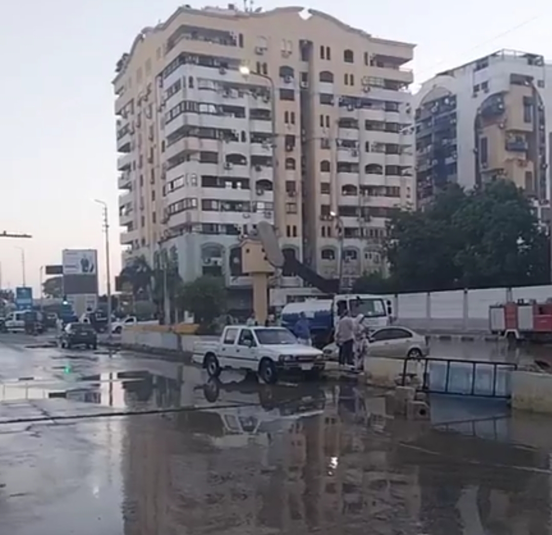 جانب من أعمال شفط المياه، فيتو 