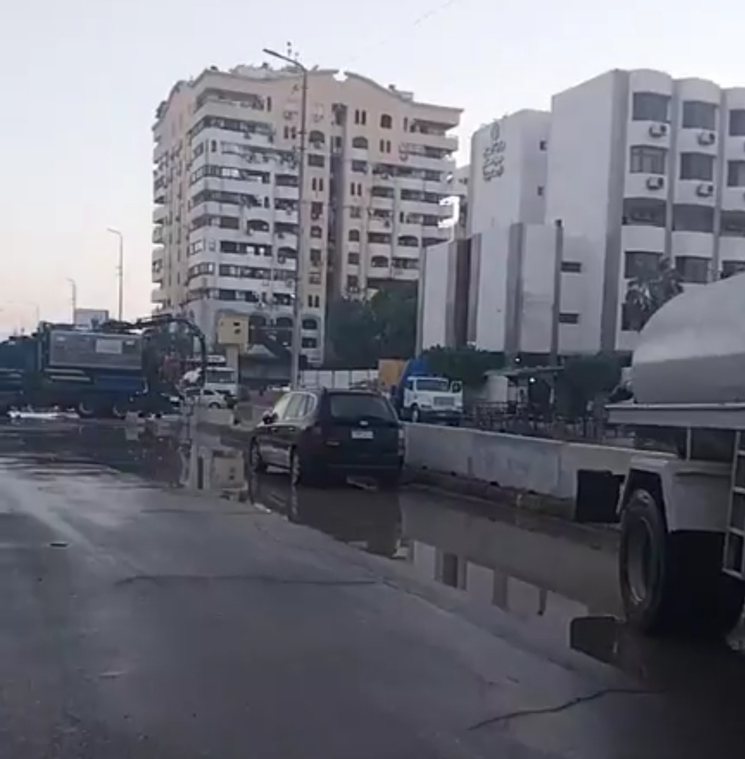 جانب من أعمال شفط المياه، فيتو 