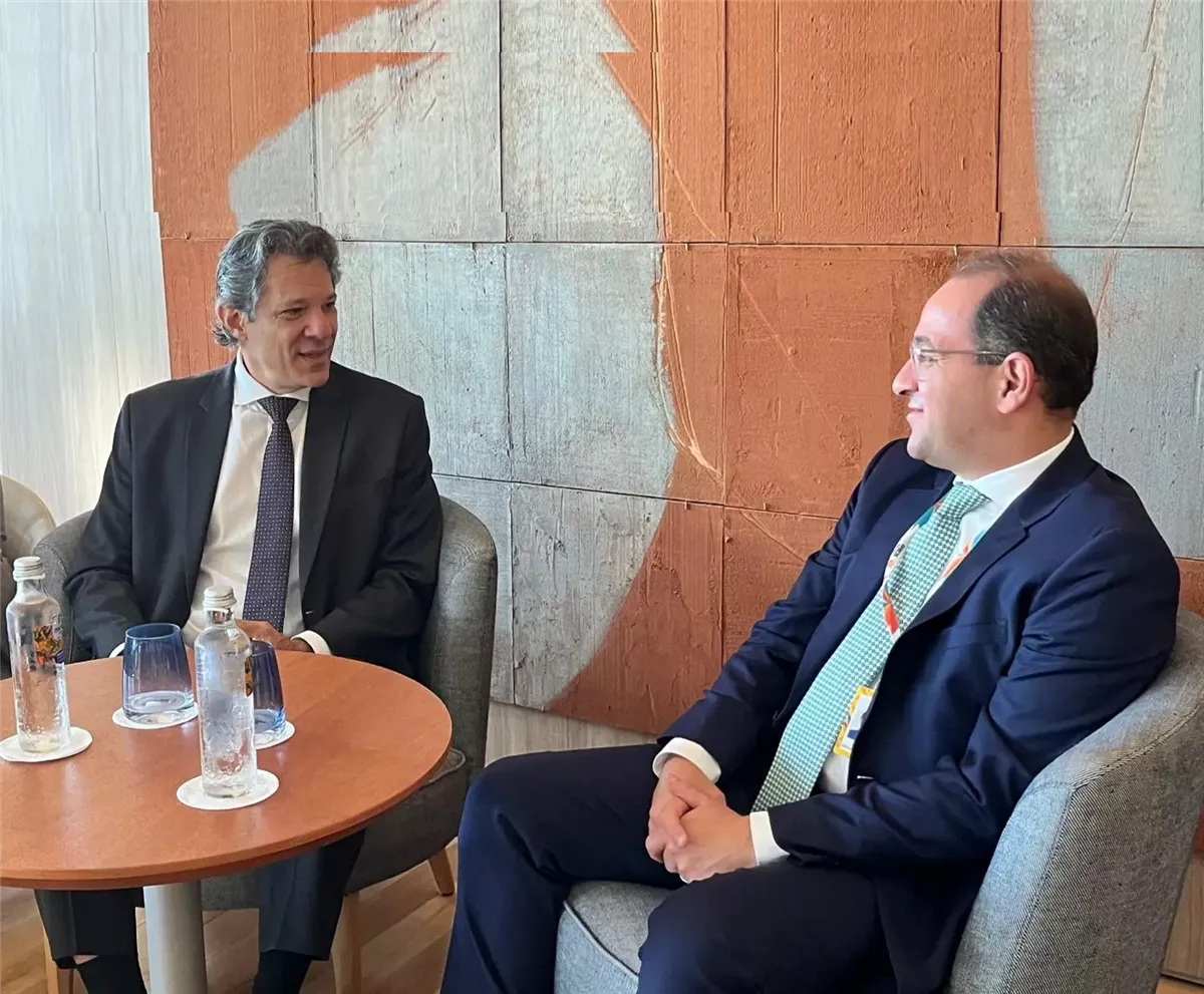 أحمد كجوك مع وزير المالية البرازيلى