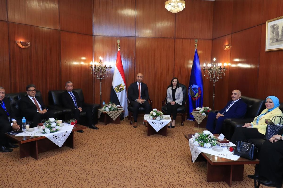 افتتاح الملتقي التوظيفي لكلية الطب البيطري بجامعة دمنهور، فيتو