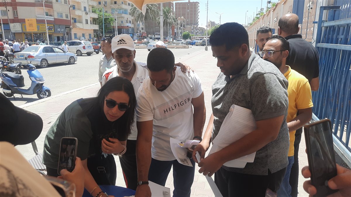 القيصر خلال التوقيع، فيتو 