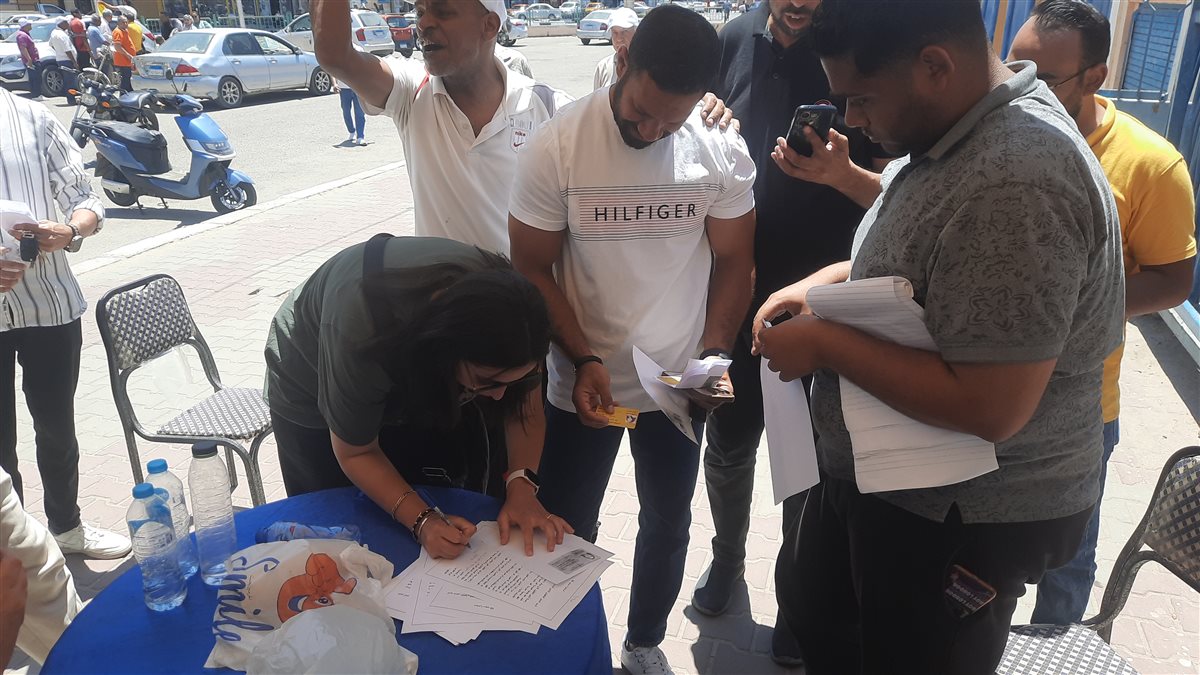 القيصر خلال التوقيع، فيتو