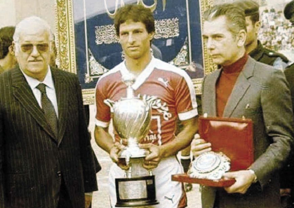 مصطفي يونس، فيتو