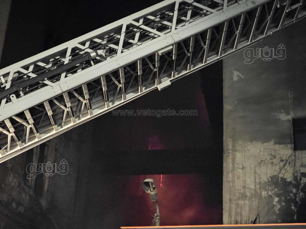 النيران تمتد لمكاتب آخرى بسنترال رمسيس ومحاولة للسيطرة عليها (4)