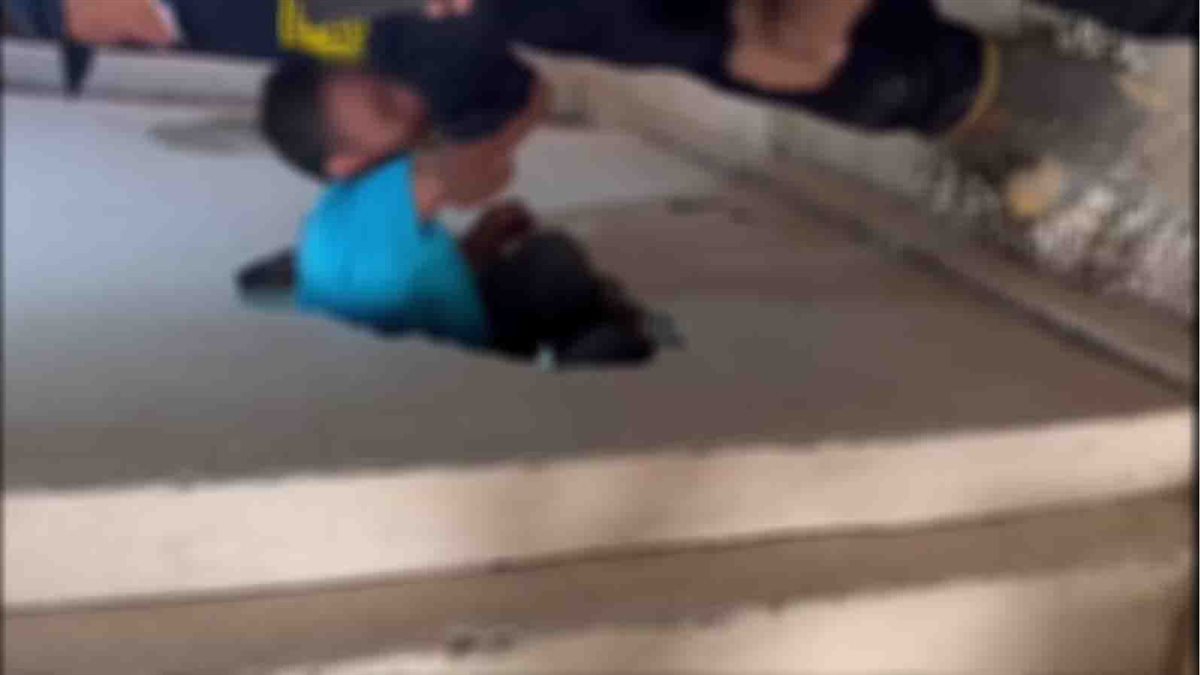 الحماية المدنية تنقذ مواطنًا احتُجز داخل مصعد بأحد العقارات في المقطم