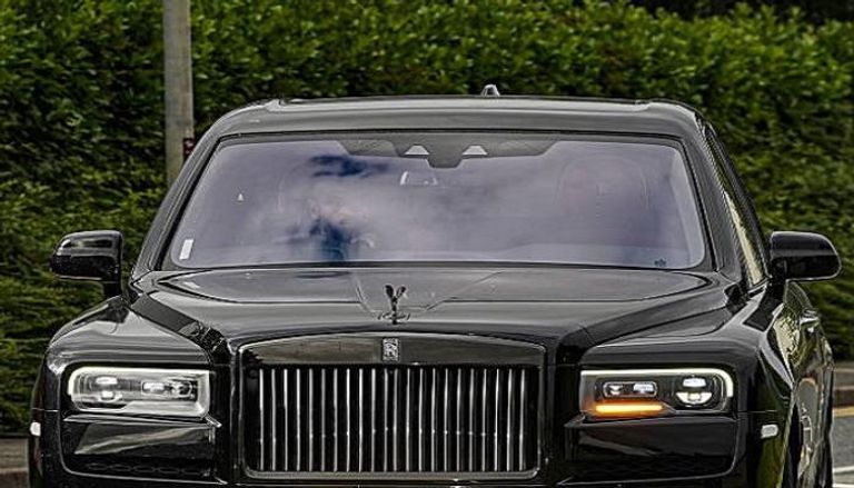 محمد صلاح يعود لتدريبات ليفربول بسيارة فارهة