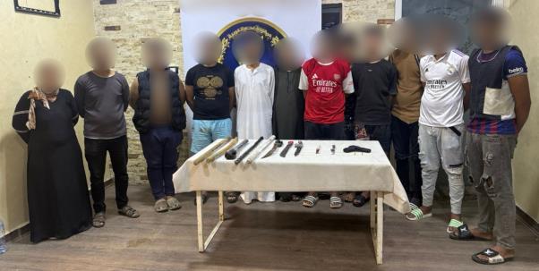 <strong>مشاجرة دامية بالأسلحة البيضاء في السلام.. والسبب لهو طفل</strong>