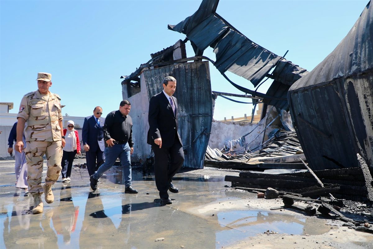 محافظ دمياط يزور موقع حريق مصنع الفوم.. ڤيتو