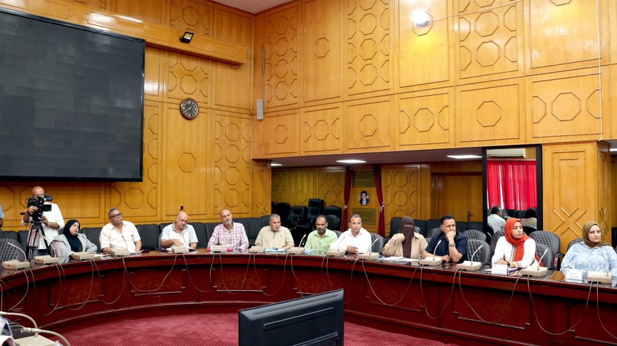 جانب من الاجتماع، فيتو