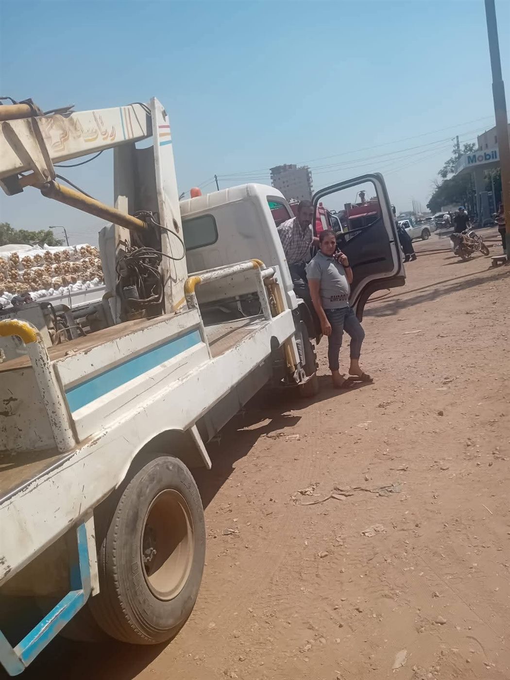 حريق في تريلا علي الطريق الزراعي،فيتو