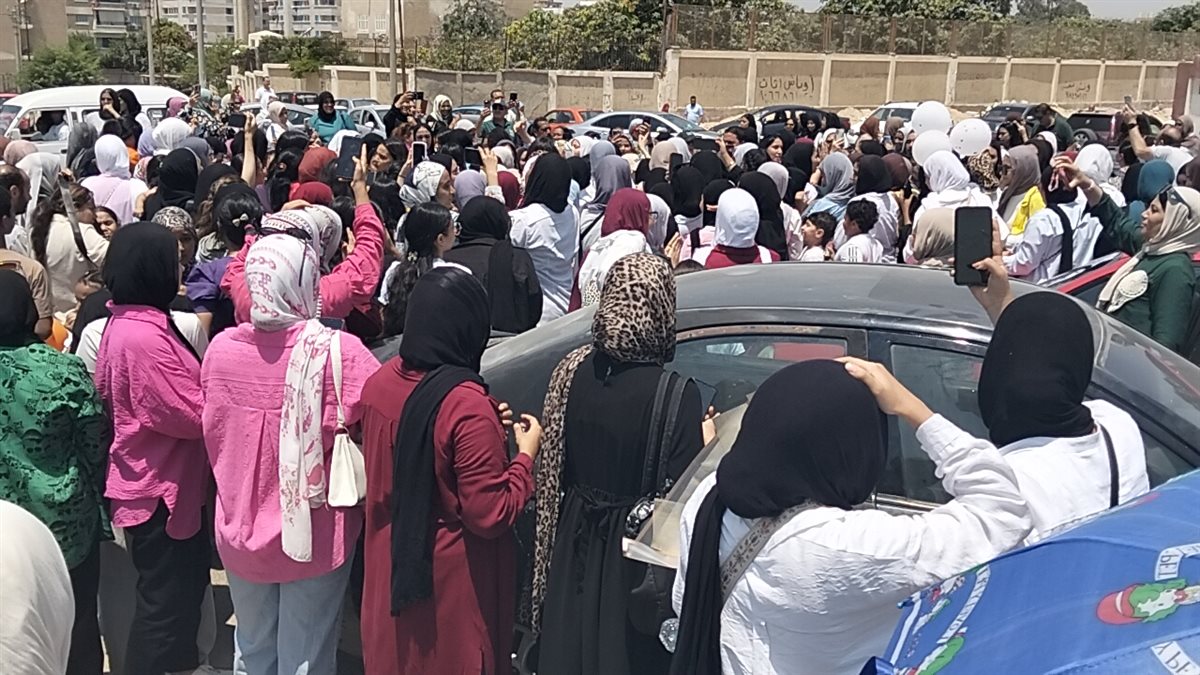 فرحة طلاب الثانوية العامة في الإسماعيلية، فيتو