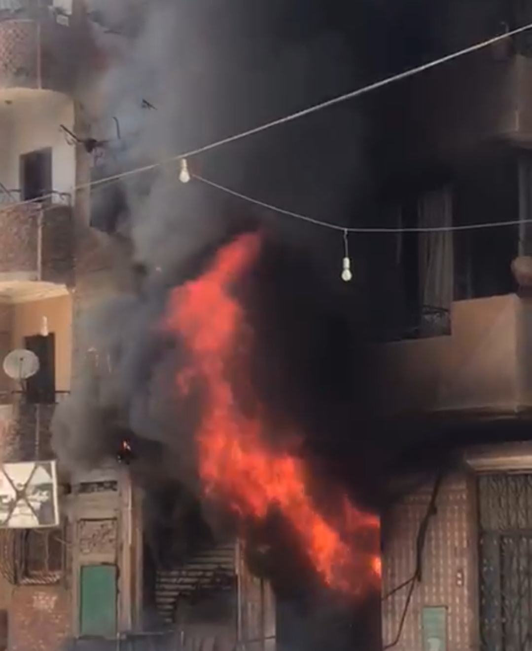 جانب من الحريق، فيتو