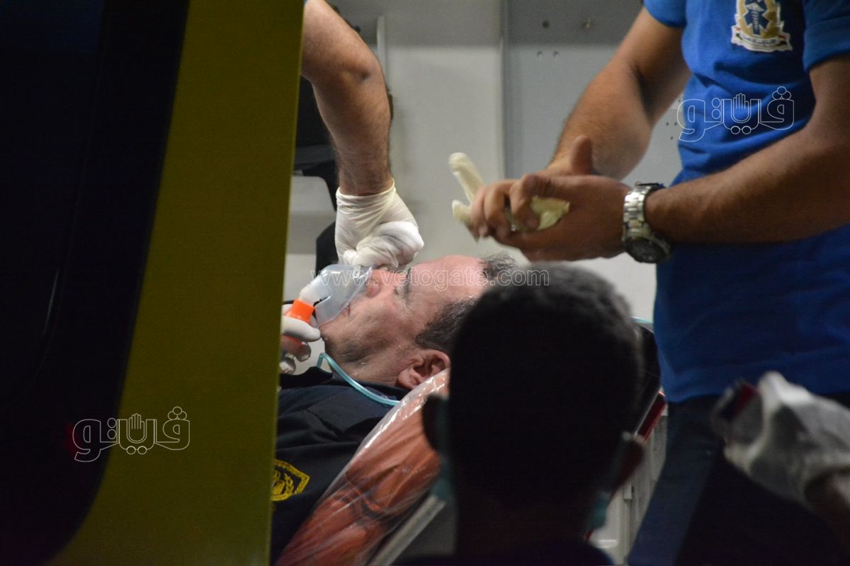 إصابة رجل مطافي ثان بحالة إغماء أثناء السيطرة على حريق سنترال رمسيس (3)