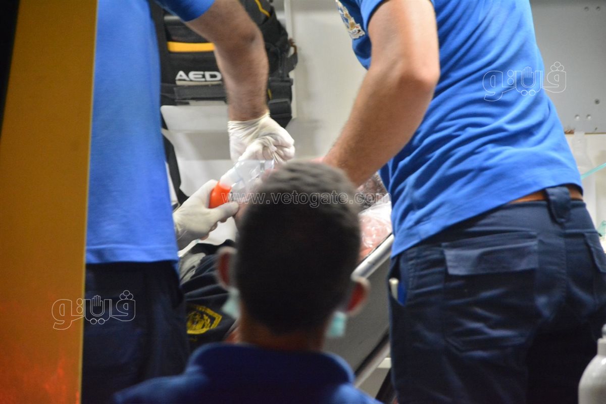 إصابة رجل مطافي ثان بحالة إغماء أثناء السيطرة على حريق سنترال رمسيس (6)