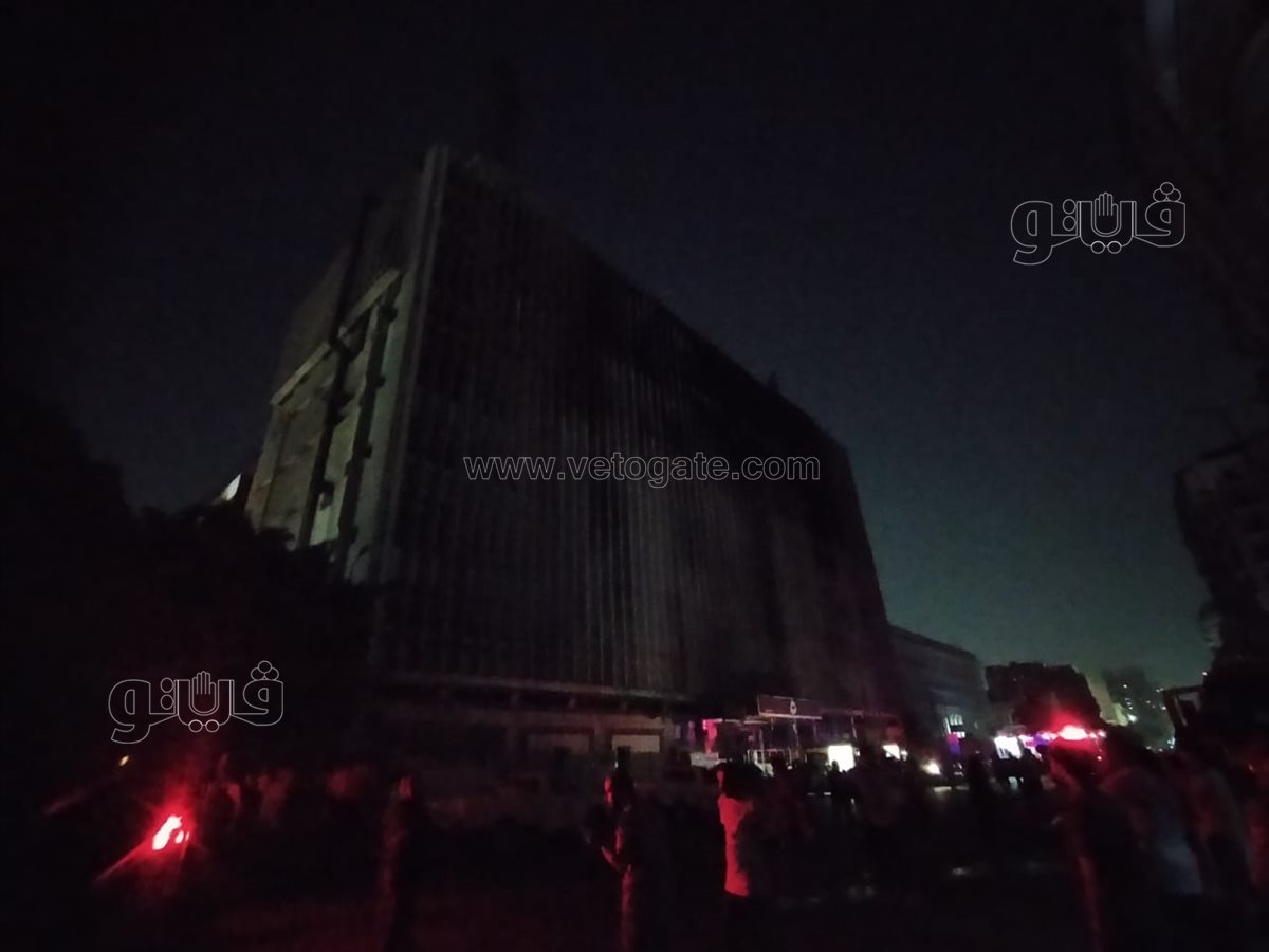 حريق محدود نشب أعلى سنترال رمسيس (12)