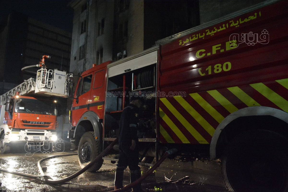 السيطرة على حريق محدود نشب أعلى سنترال رمسيس (11)