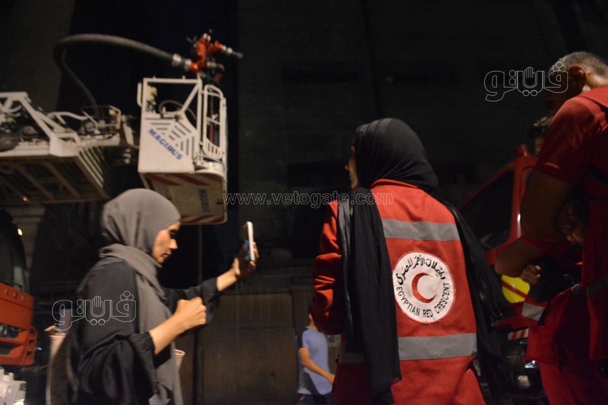 السيطرة على حريق محدود نشب أعلى سنترال رمسيس (13)