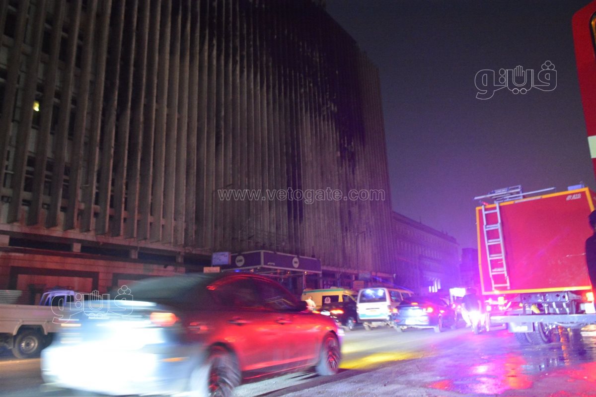 السيطرة على حريق محدود نشب أعلى سنترال رمسيس (16)