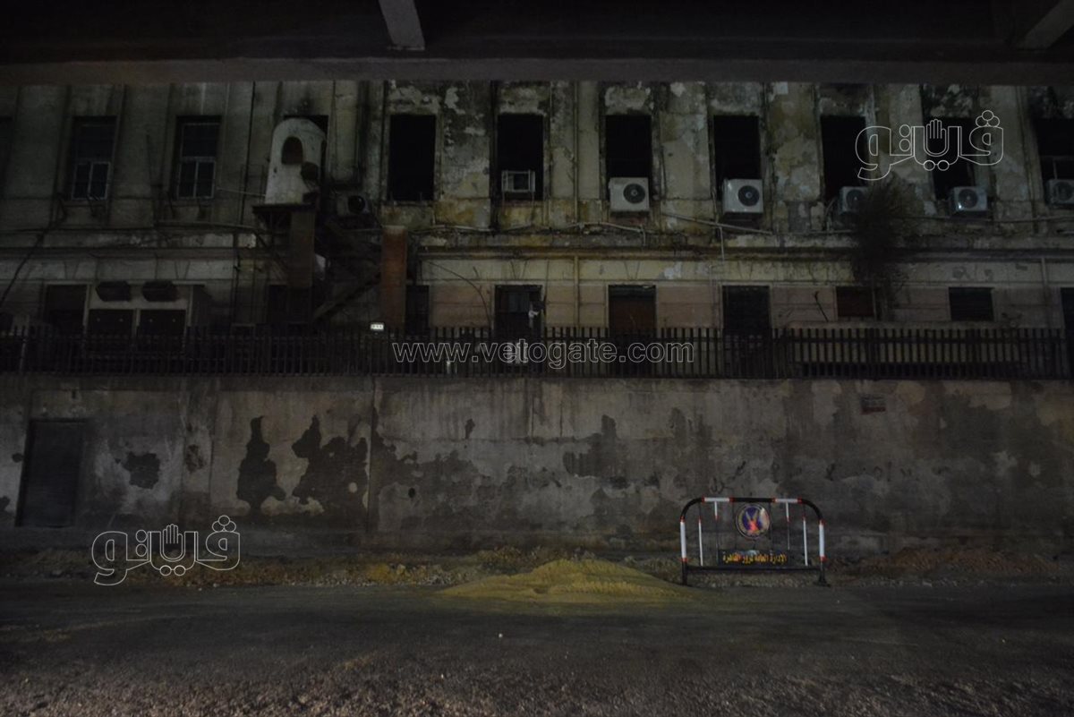 السيطرة على حريق محدود نشب أعلى سنترال رمسيس (7)