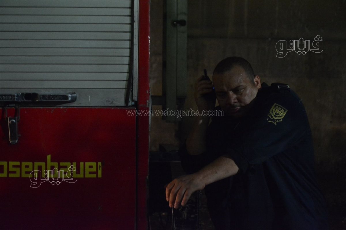 فتح الطرق أمام السيارات بعد السيطرة على حريق سنترال رمسيس (15)