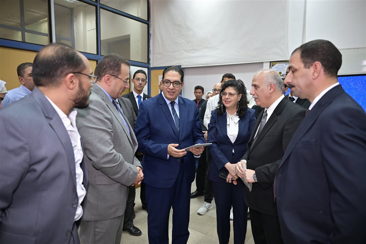 معامل التنسيق المركزية بجامعة القاهرة