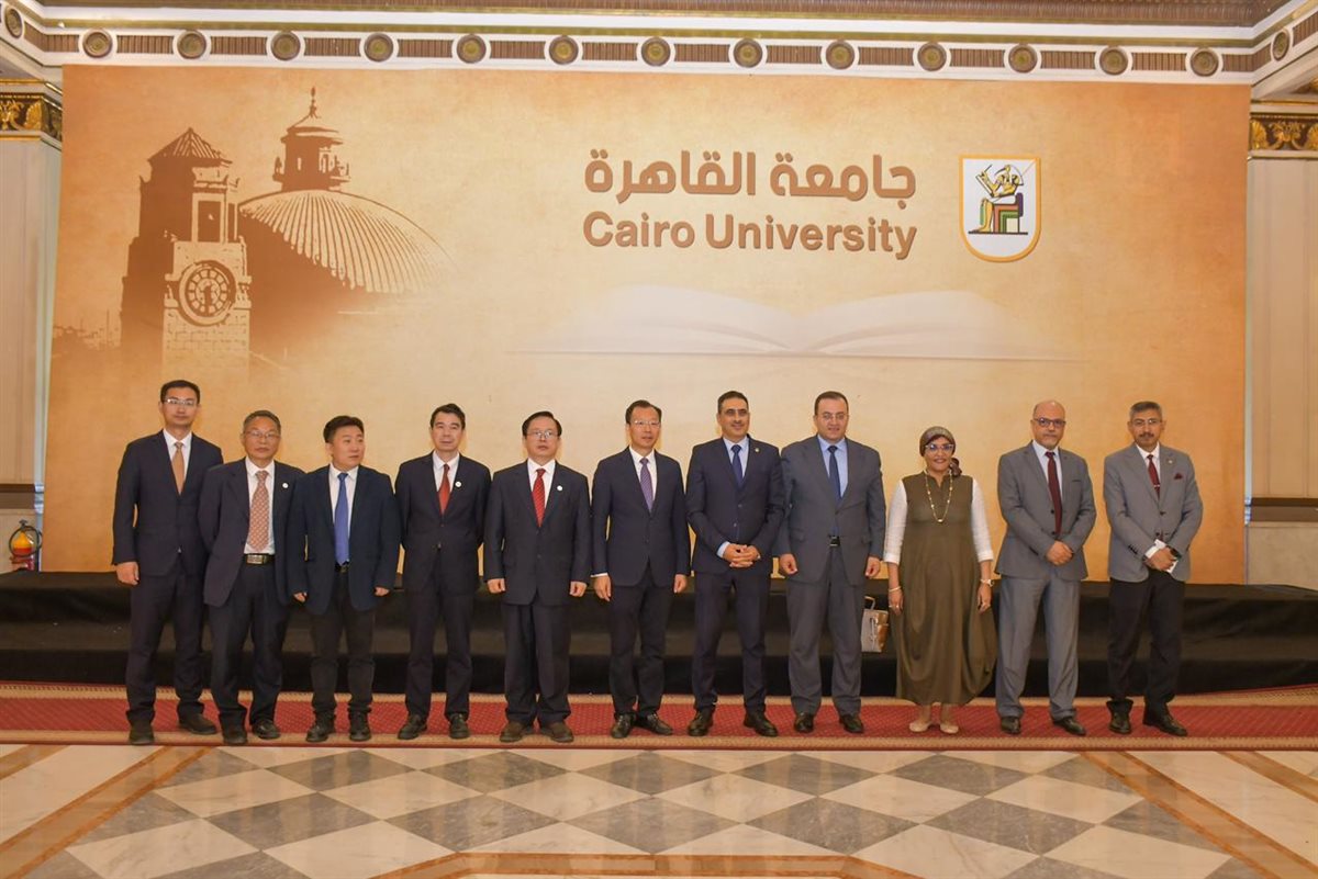 تعاون بين جامعتي القاهرة وجنوب الصين الزراعية