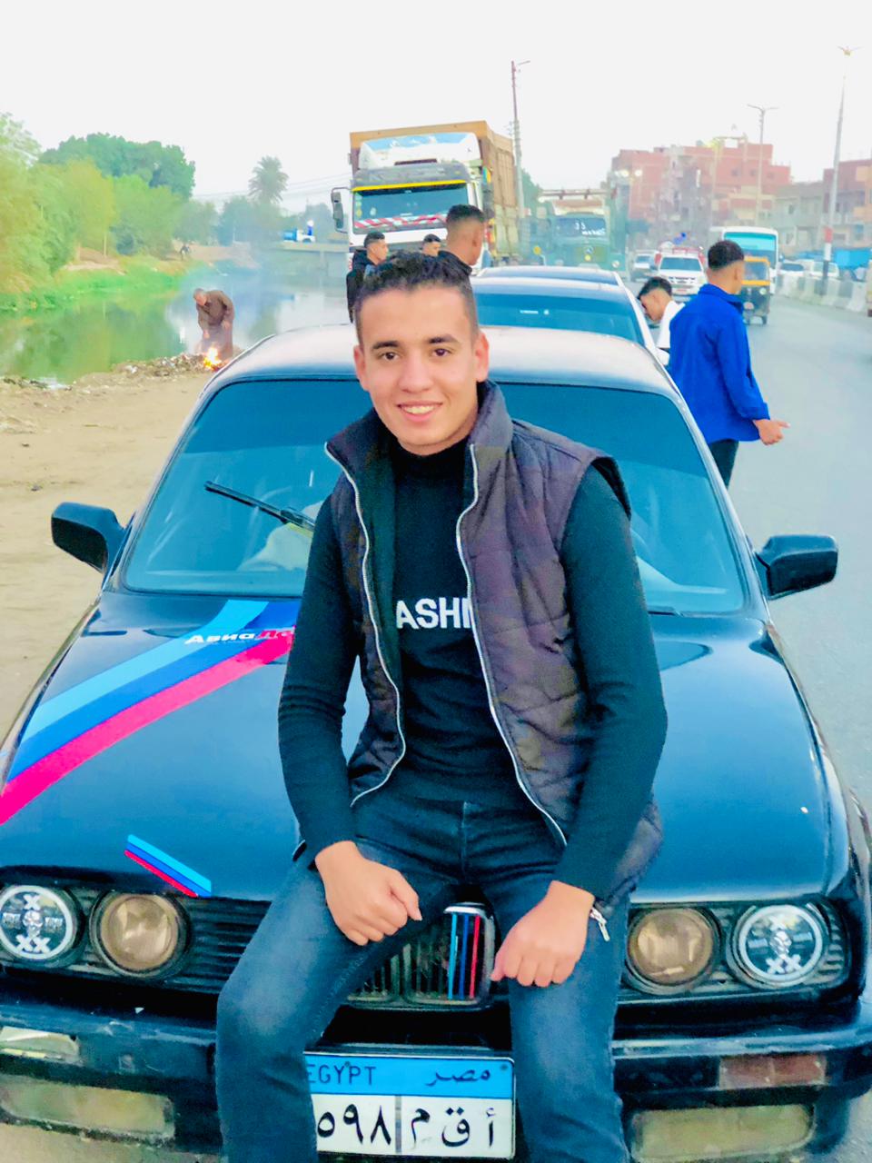 أنس رفض الثانوية العامة..وحقق التفوق بـ