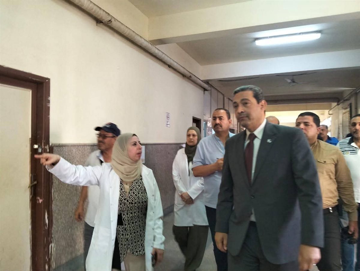 محافظ دمياط في زيارة مفاجئة إلى مستشفى دمياط التخصصي وعيادة الأمل الشاملة