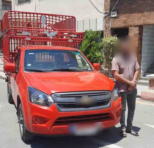 نفذ تصرف صادم أثناء القيادة